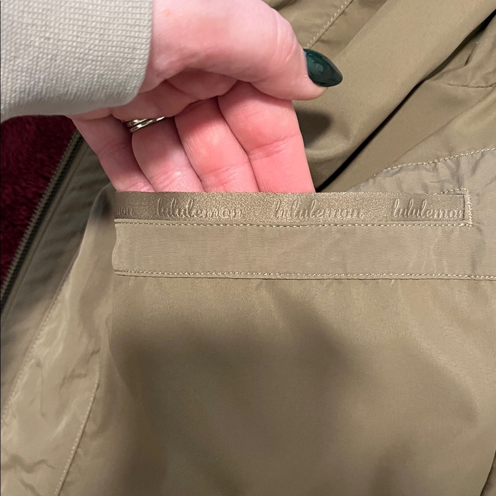 Windbreaker - image 6